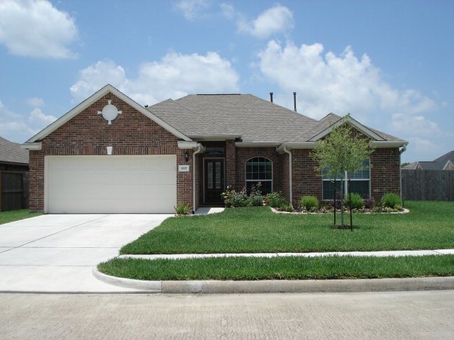 3227 El Camino St, Bay City, TX 77414 - photo 1