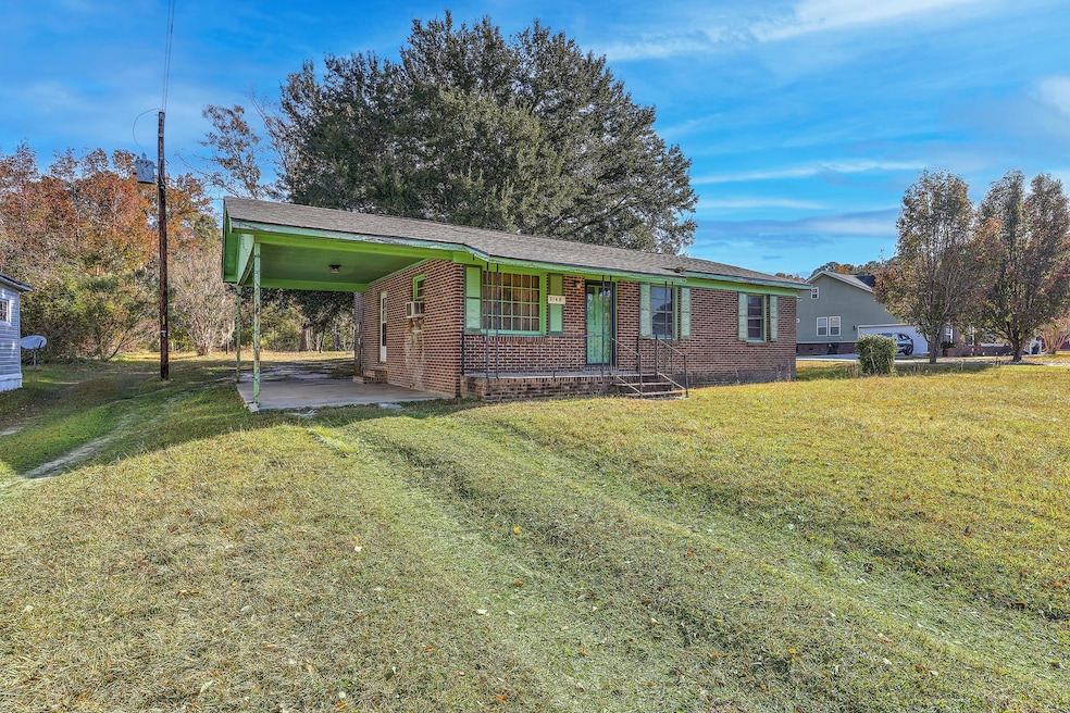 For Sale $220,000 • Co-Listing Agent