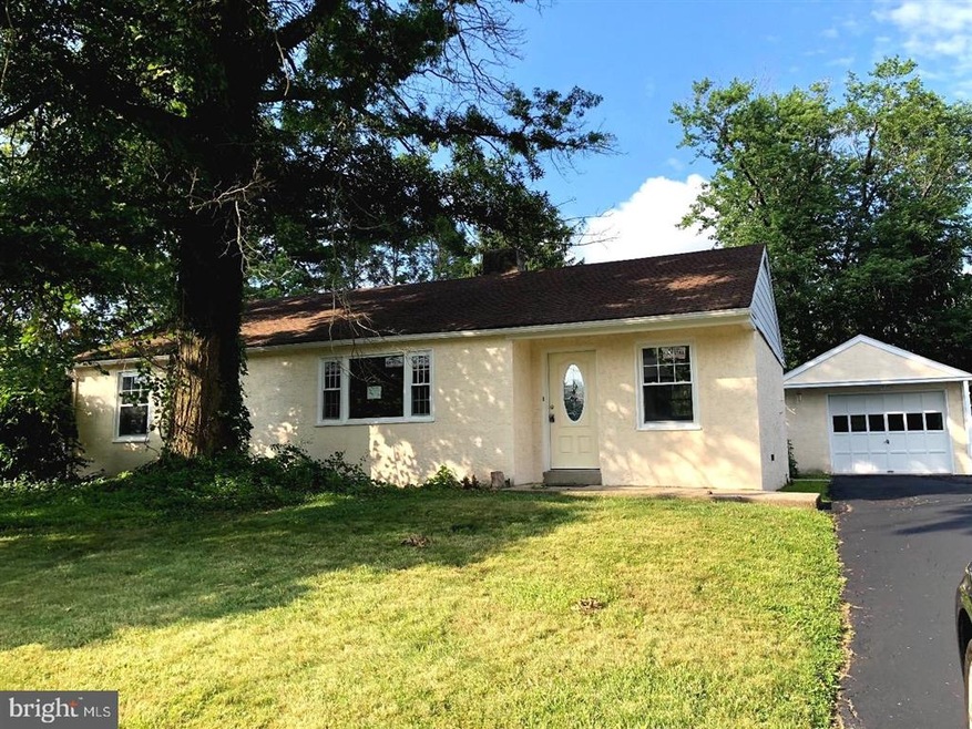 1820 Carson Dr, Norristown, PA 19403 - photo 1