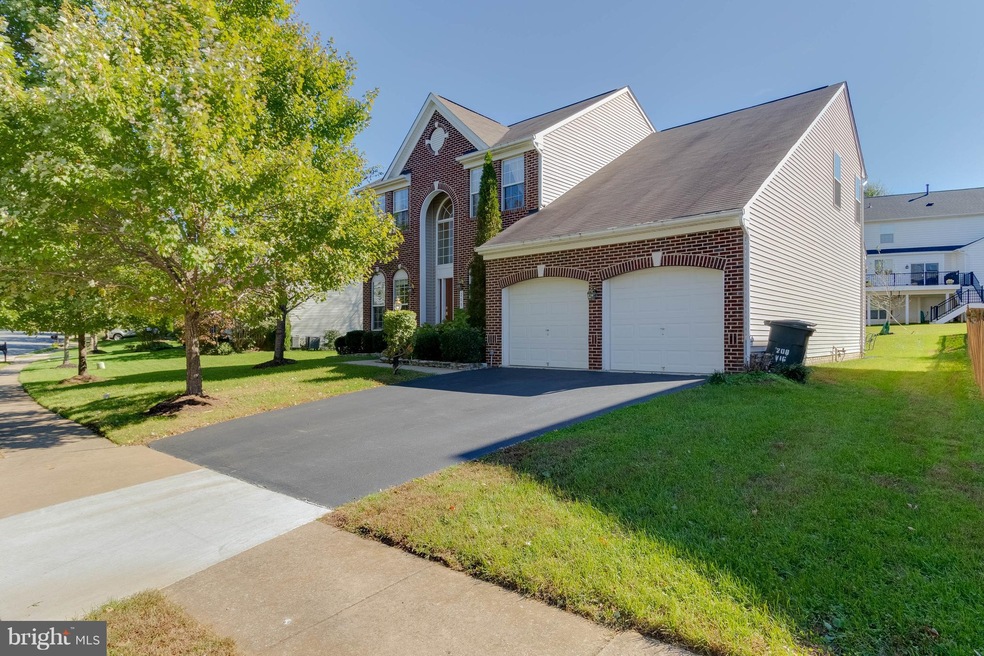 208 E Skyline Dr, Purcellville, VA 20132 - photo 1