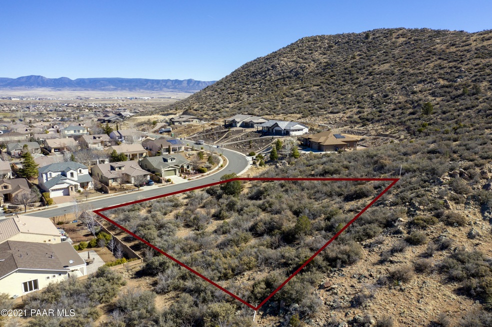 1052 N Cloud Cliff Pass