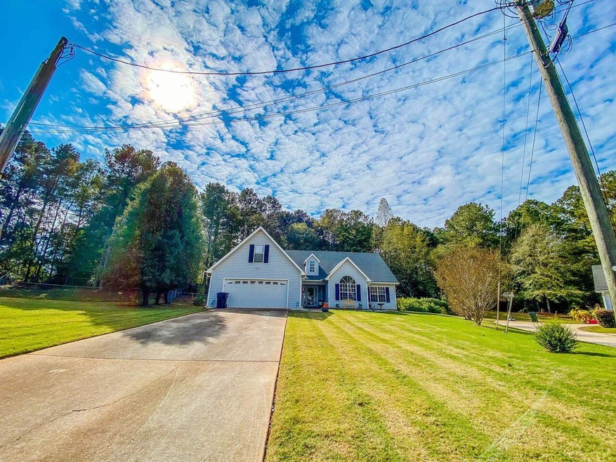 429 Stuarts Ln, Locust Grove, GA 30248 - photo 1