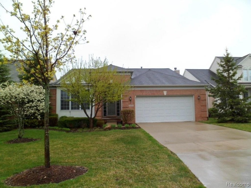 11102 Pinehurst