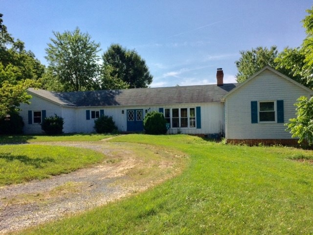 46 Chestnut Rd, Staunton, VA 24401 - photo 1