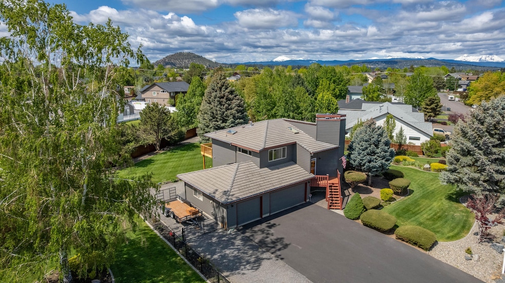 21445 Bradetich Loop, Bend, OR 97701 - photo 1