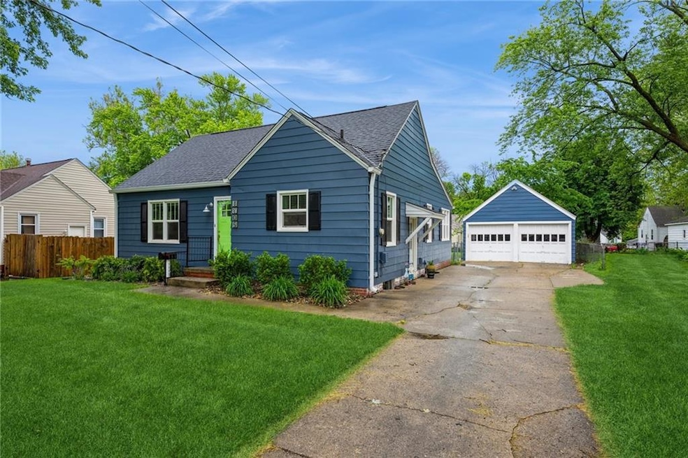 1805 46th St, Des Moines, IA 50310 - photo 1