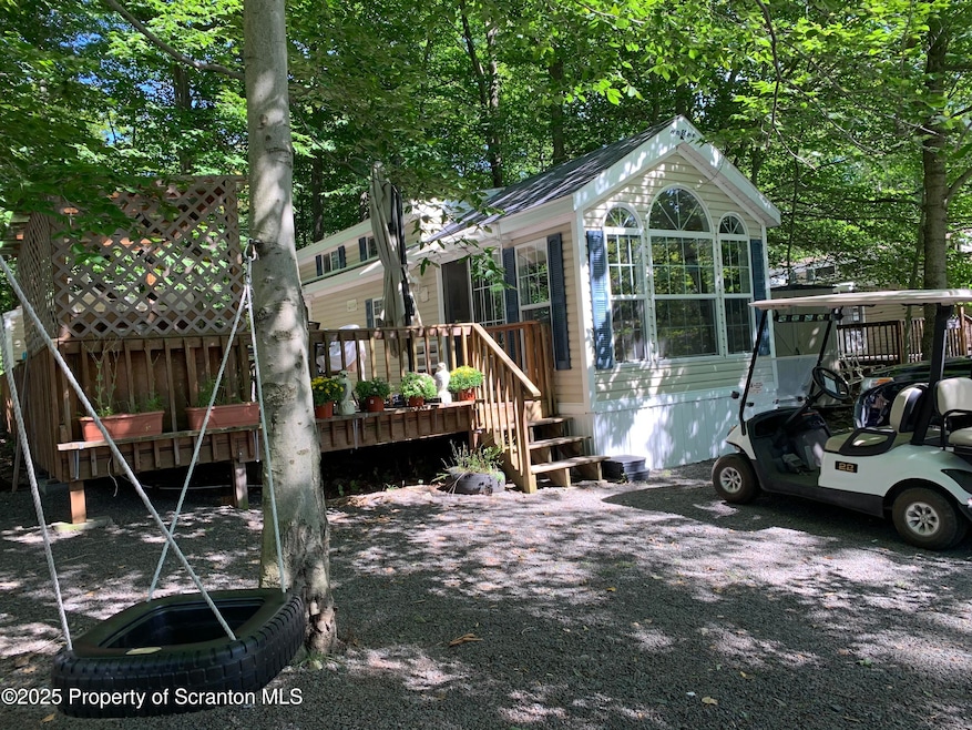 71 Lakeview E, Covington Township, PA 18424 - photo 1