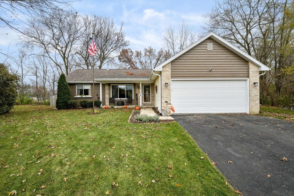 131 Katie Dr, Silver Lake, WI 53170 MLS 1858009