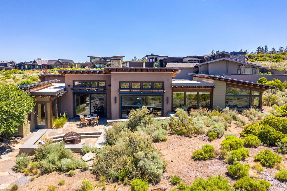 62608 Sparrow Hawk Circle