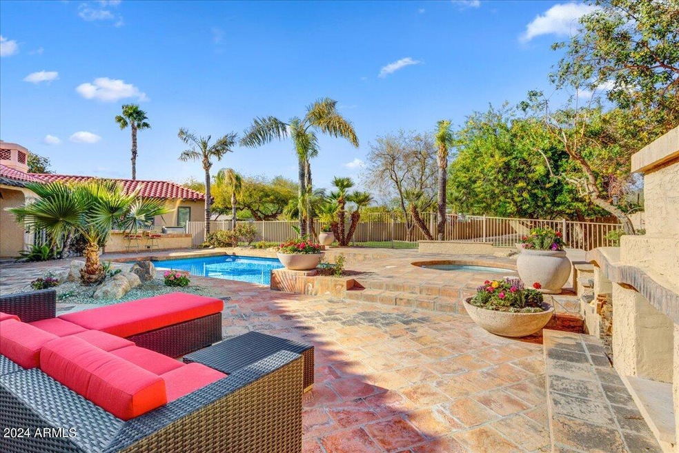 32-Outdoor Living
