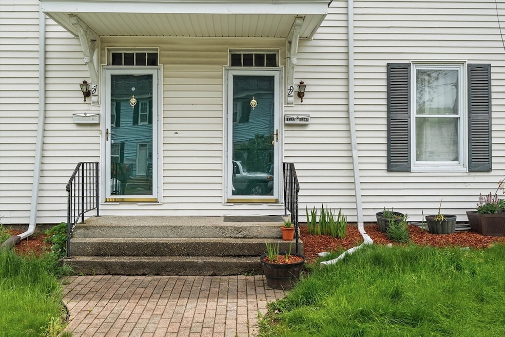 29 Sampson St unit 29, South Grafton, MA 01560 - photo 1