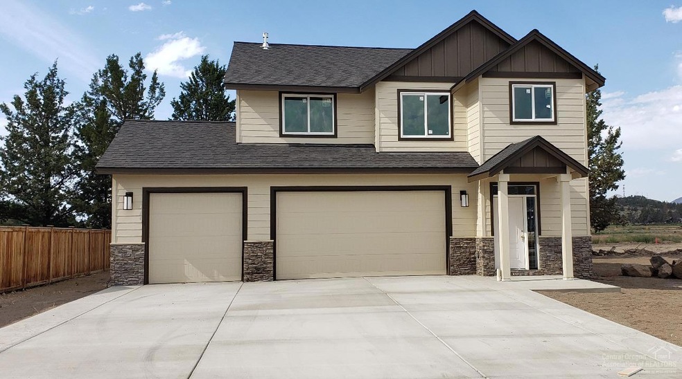 1467 NW Upas Ave, Redmond, OR 97756 - photo 1