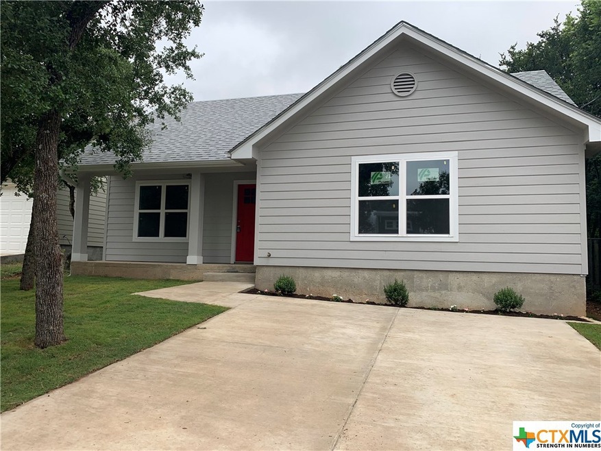 1004 Clyde St, San Marcos, TX 78666 - photo 1