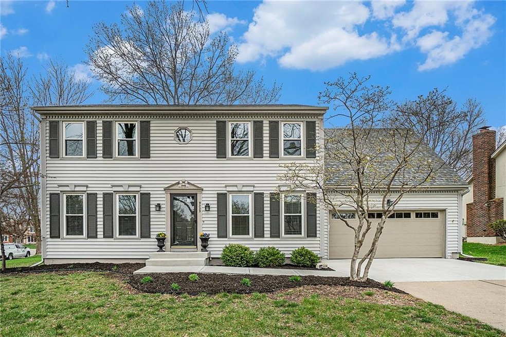 9325 Twilight Ln, Lenexa, KS 66219 - photo 1