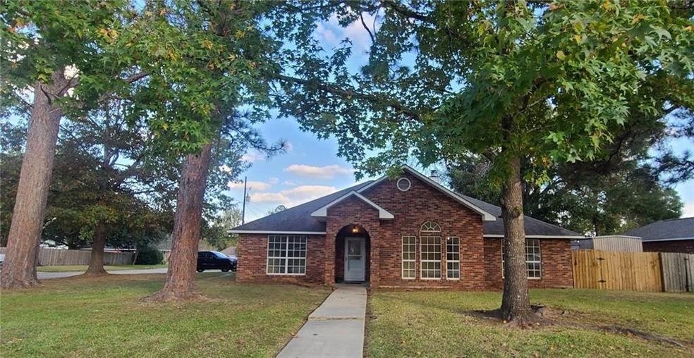 212 Twin Oaks Rd W, Pineville, LA 71360 - photo 1