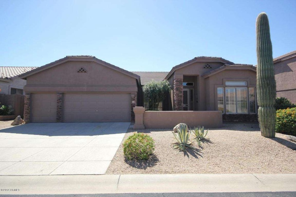 7525 E Orion Cir - Front