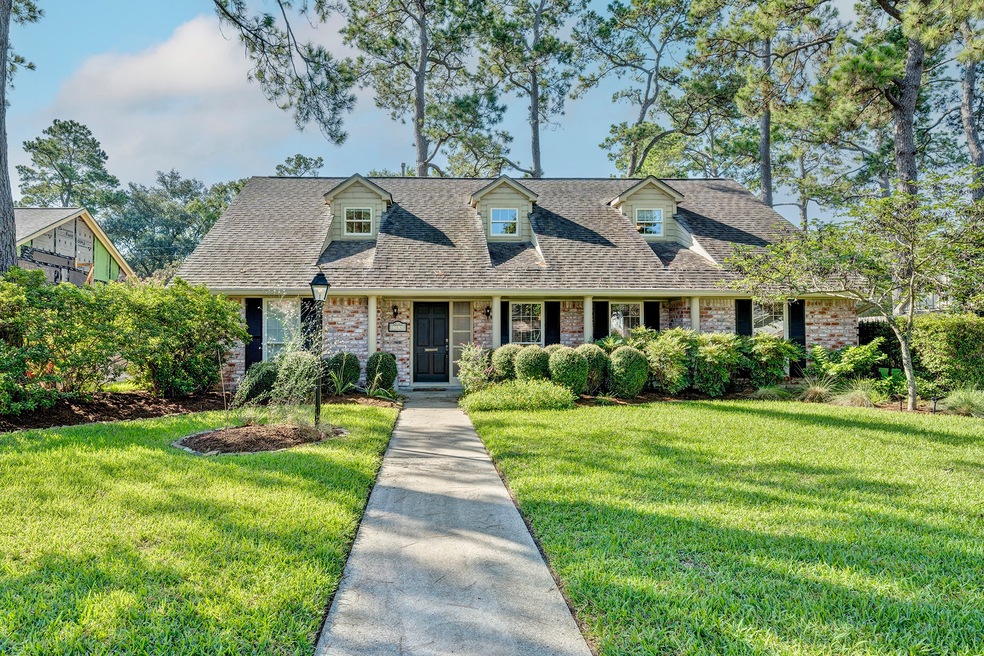 13831 Queensbury Ln, Houston, TX 77079 - photo 1