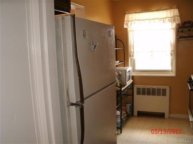18 Dehaven Dr unit 2D, Yonkers, NY 10703 - photo 1