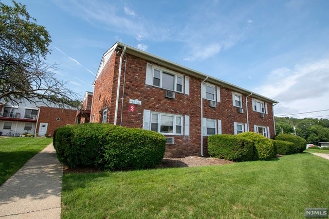680 State Route 15 S unit 21, Lake Hopatcong, NJ 07849 - photo 1