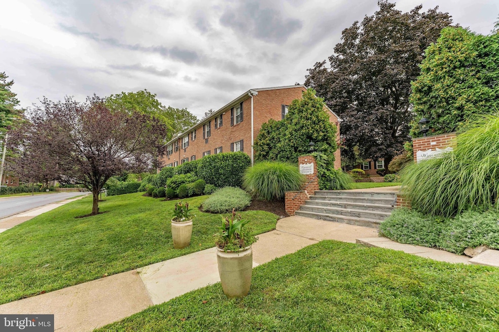 For Sale $235,000 • Co-Listing Agent