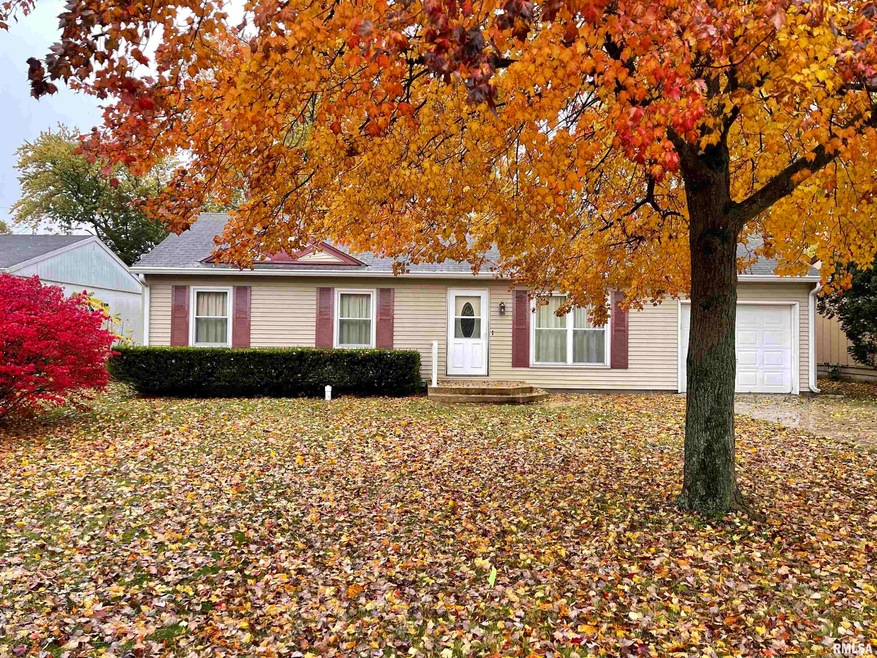 806 S State St, Lincoln, IL 62656 - photo 1