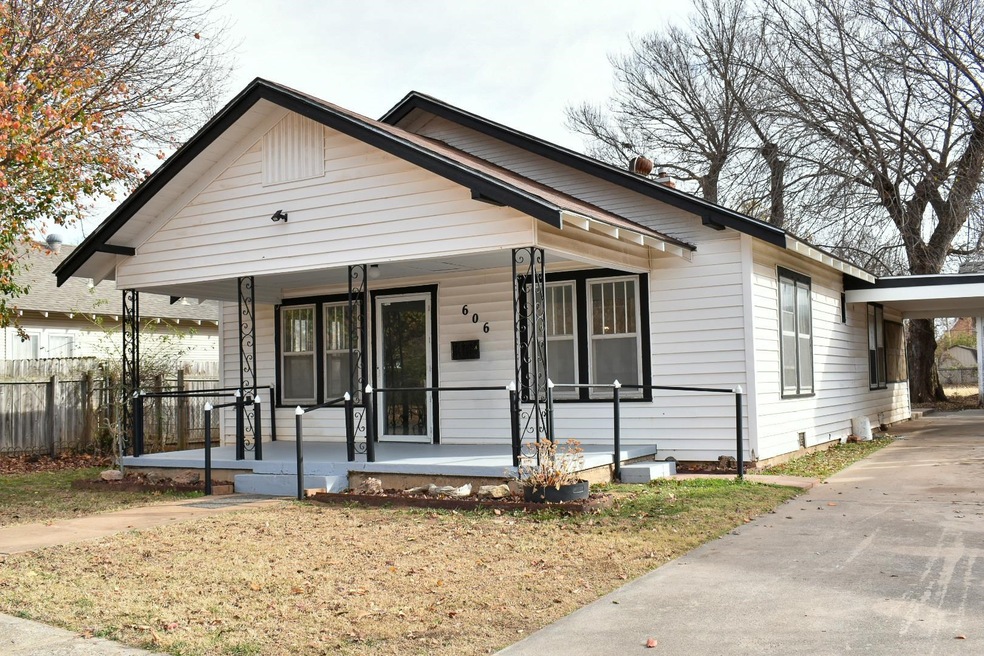 606 N 9th St, Duncan, OK 73533 - photo 1