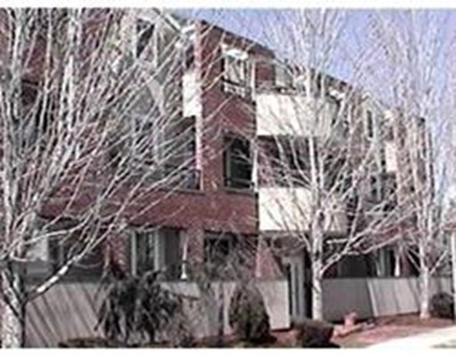 17 Margin St unit 20, Lynn, MA 01905 - photo 1