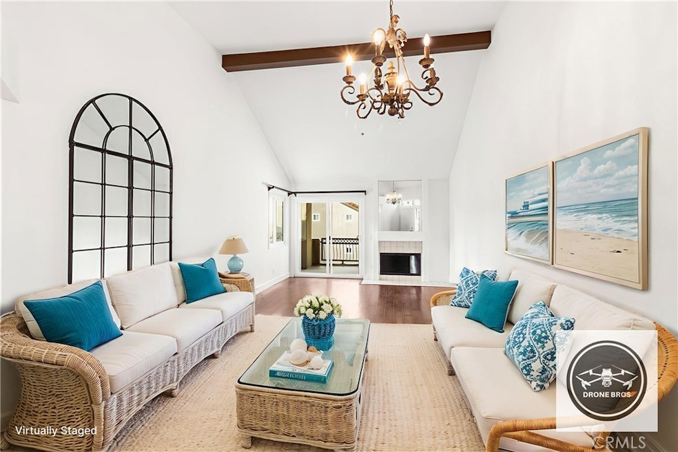 For Sale $915,000 • Co-Listing Agent