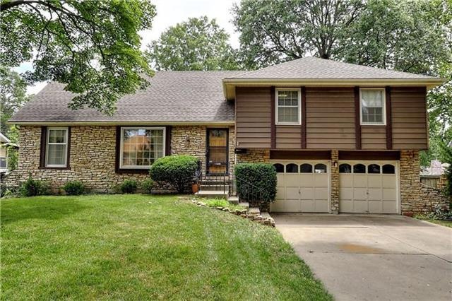 11409 W 71st St, Shawnee, KS 66203 - photo 1