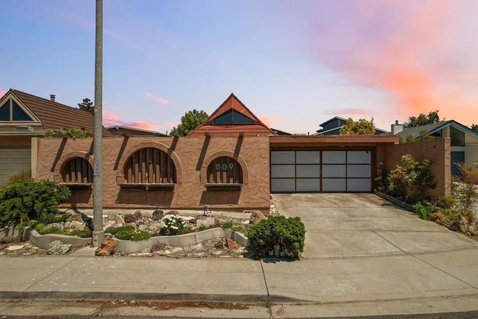 Sold $2,000,000 • Co-Listing Agent