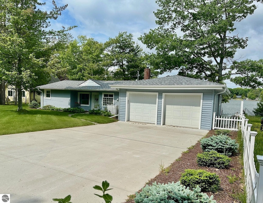 For Sale $319,000 • Co-Listing Agent