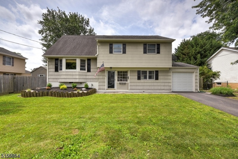 145 Woodland Ave S, Middlesex, NJ 08846 - photo 1