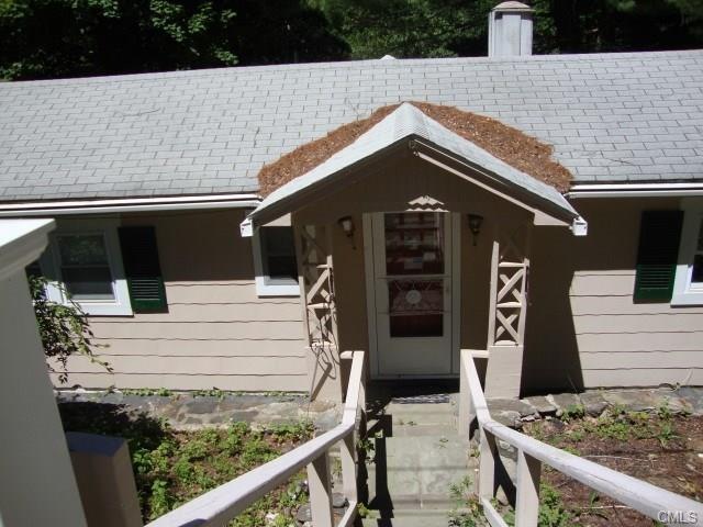 10 Lakeview Dr, New Fairfield, CT 06812 - photo 1