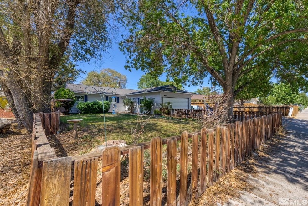927 Stanford Way, Sparks, NV 89431 - photo 1