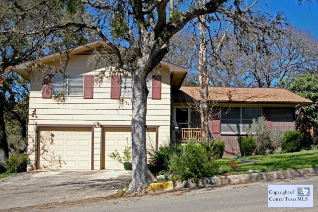 100 Ridgeway Dr, San Marcos, TX 78666 - photo 1