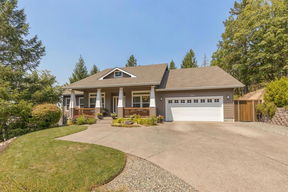 283 Curtis Dr, Grants Pass, OR 97527 - photo 1