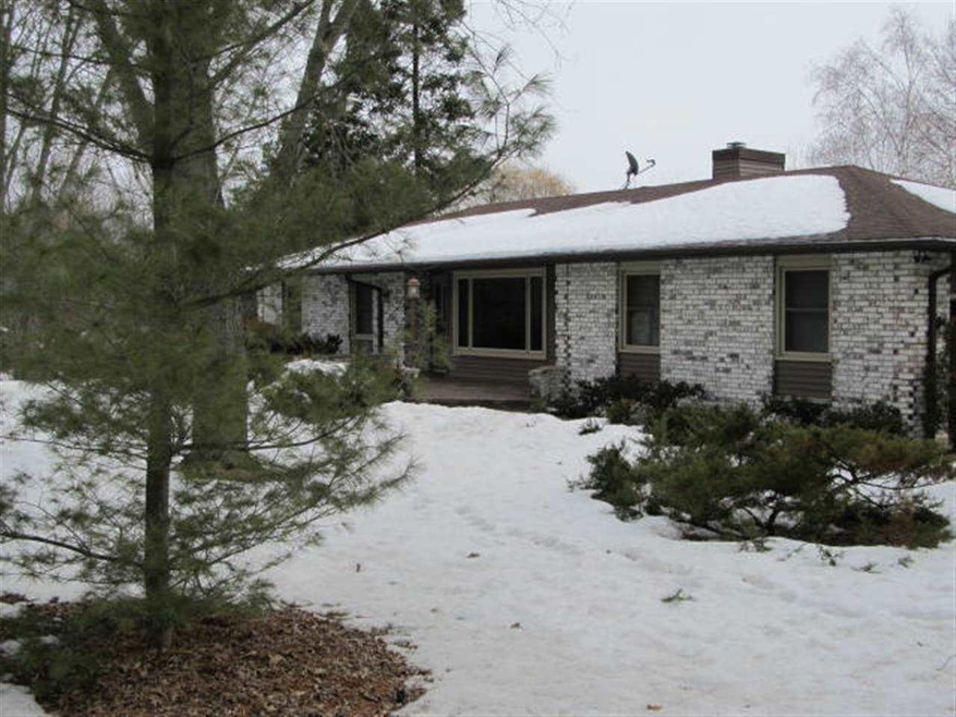 5669 Vineyard Rd, Fitchburg, WI 53575 - photo 1