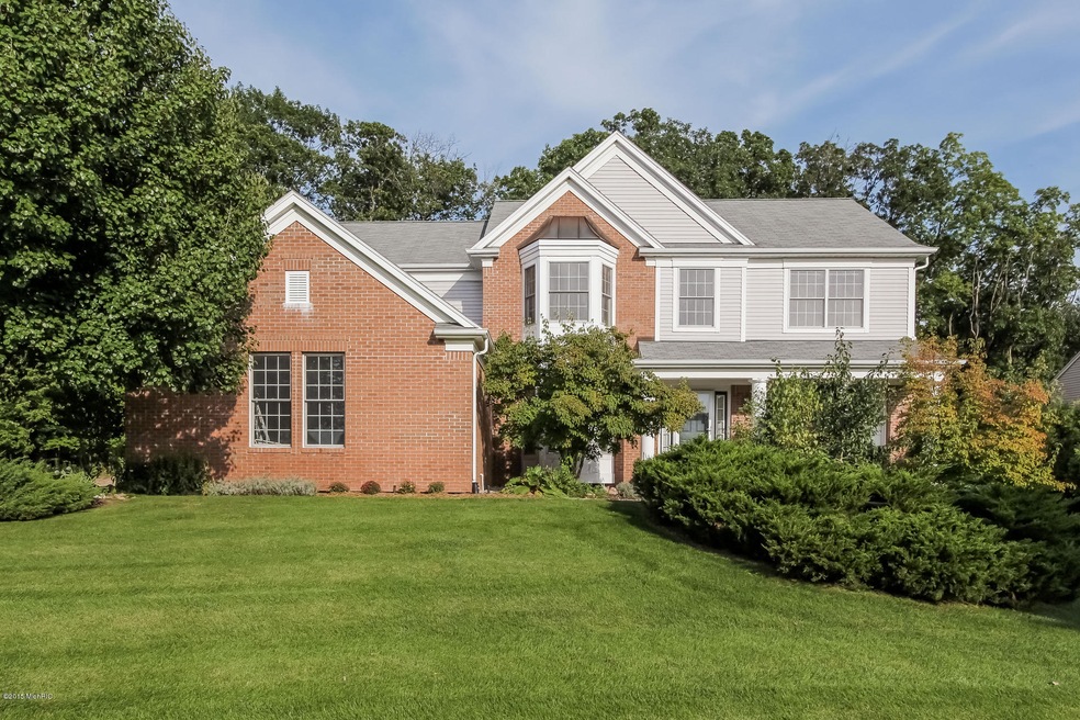 001-Front_View-2092287-medium