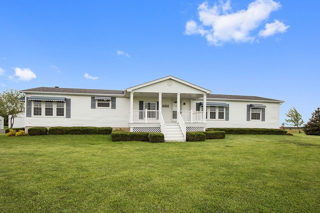 29857 S Klemme Rd, Beecher, IL 60401 - photo 1