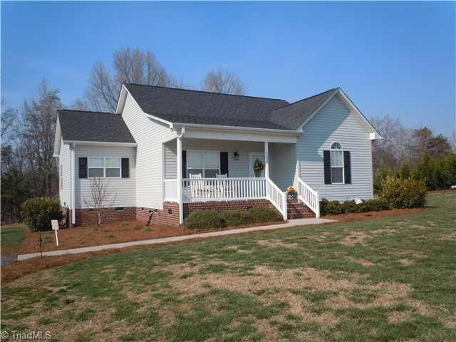 3029 Elderberry Ct, Asheboro, NC 27205 - photo 1