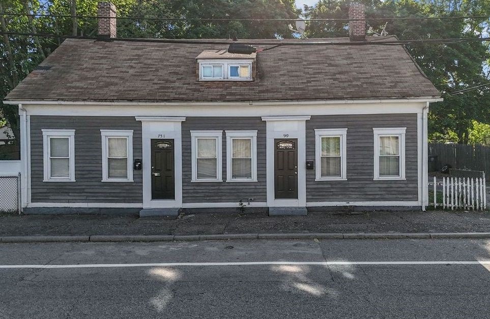 749 Dyer Ave, Cranston, RI 02920 - photo 1