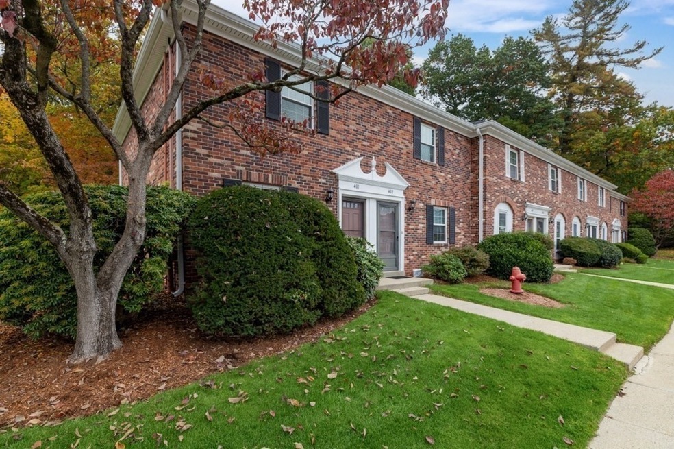 401 Windsor Dr unit 401, Framingham, MA 01701 - photo 1