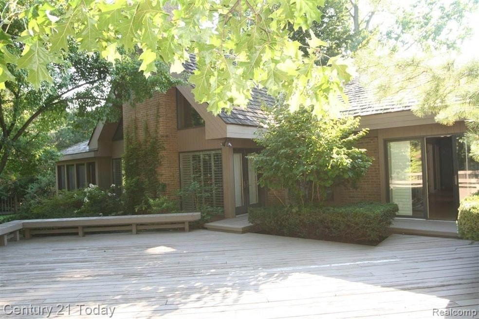 BEAUTIFUL RANCH CONDO