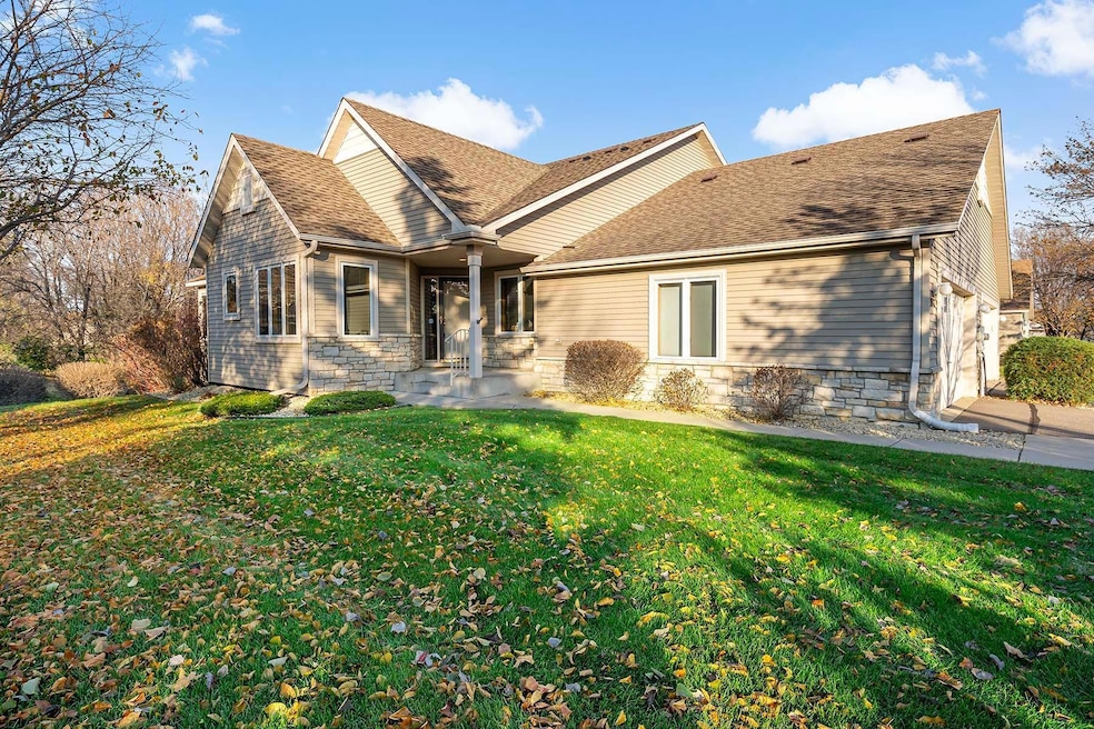 Welcome to 10562 57th Ave N in demand Plymouth. One level living side by side twin home.