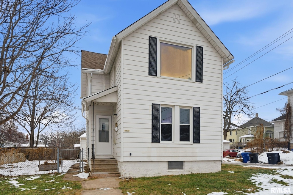 1306 17th St, Moline, IL 61265 - photo 1