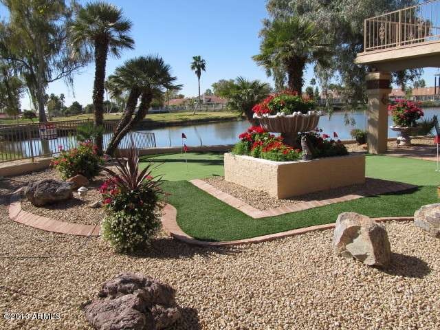 1 Private Resort Like Yard Lakeside