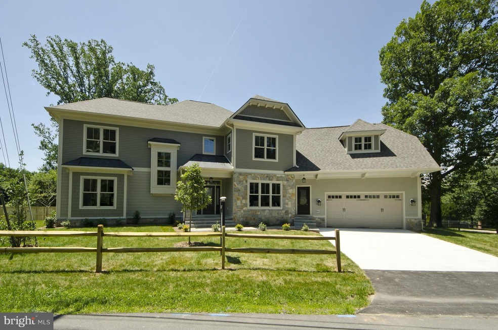 2300 Grove Ave, Falls Church, VA 22046 - photo 1