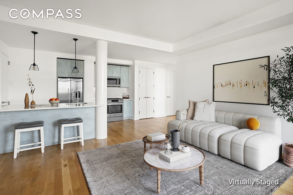 21-10 44th Dr unit PHA, Long Island City, NY 11101 - photo 1