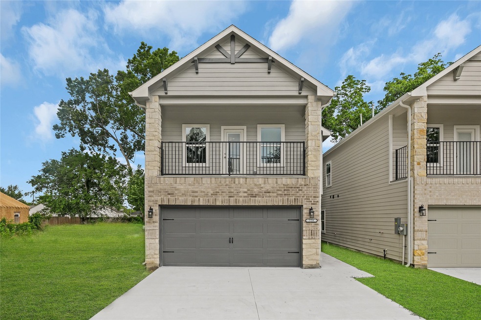 778 Enterprise St, Houston, TX 77088 - photo 1