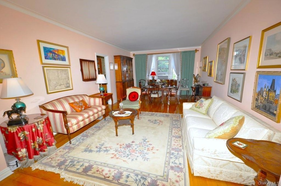 949 Palmer Rd unit 6B, Bronxville, NY 10708 - photo 1